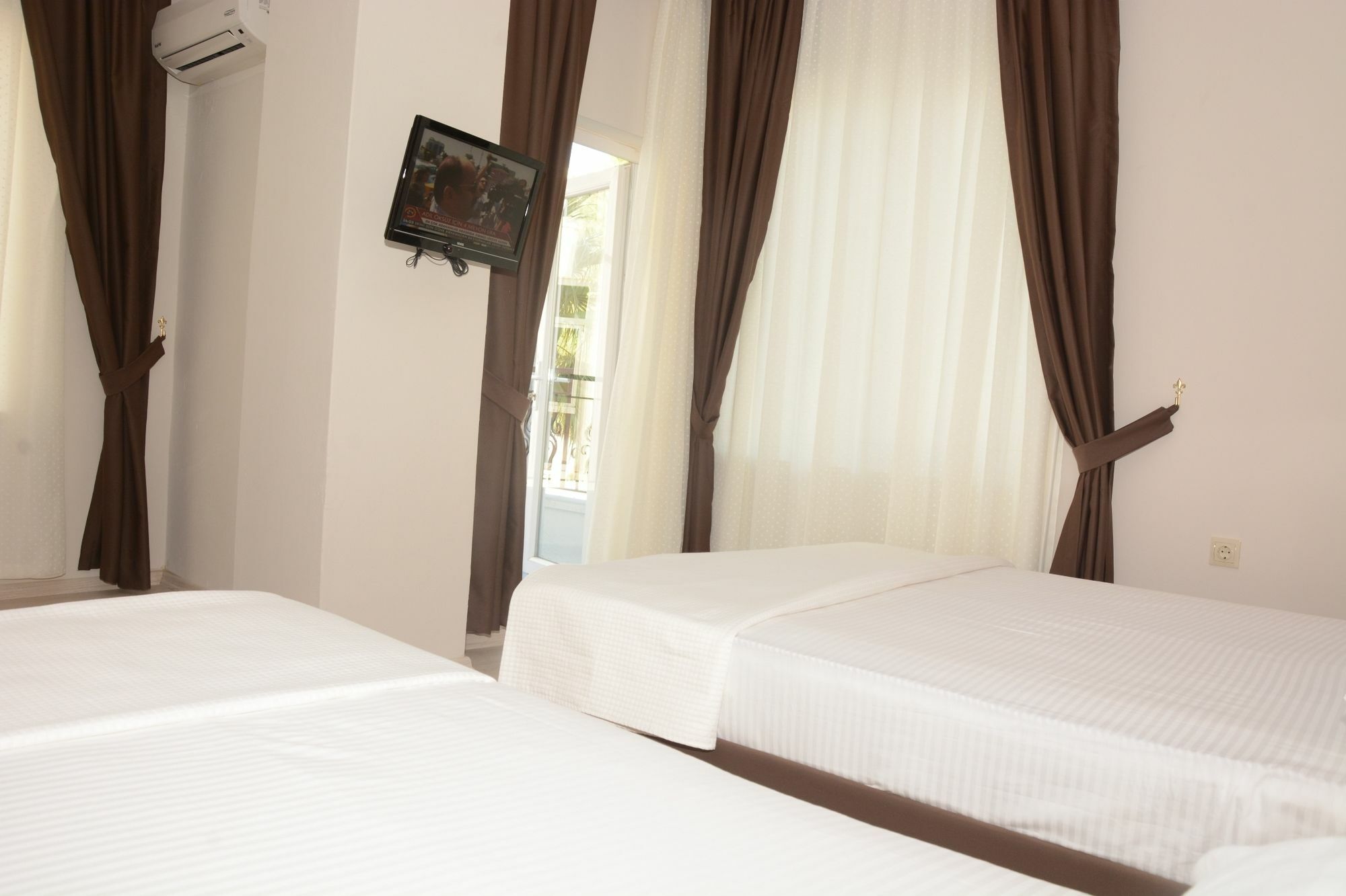 Derin Suit Otel Antalya Buitenkant foto