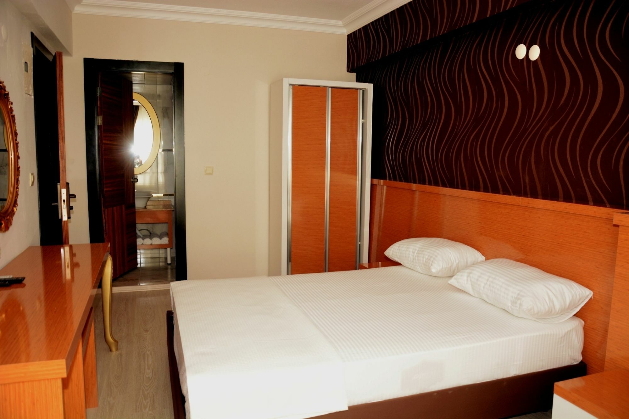 Derin Suit Otel Antalya Buitenkant foto